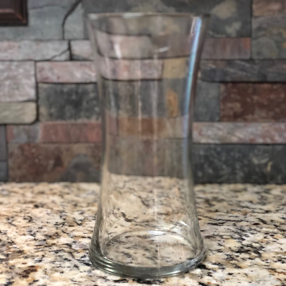 Glass vase